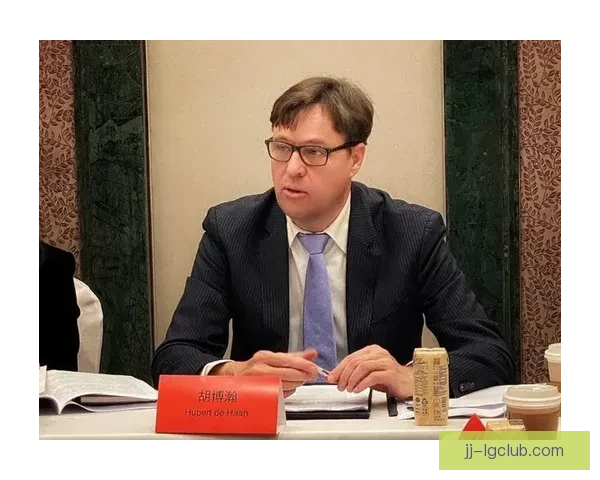 基于多维指标的世界杯赛事全球影响力综合评估研究与媒体经济社会效应